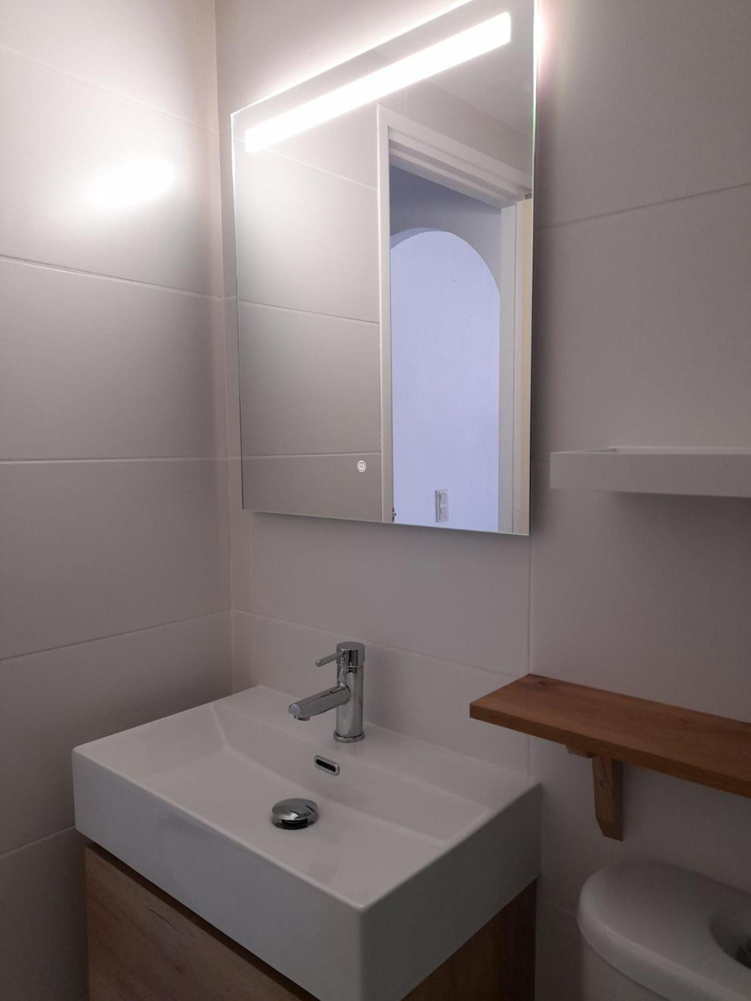 Appartement Lumineux Sur Les Canaux 罗萨斯 外观 照片