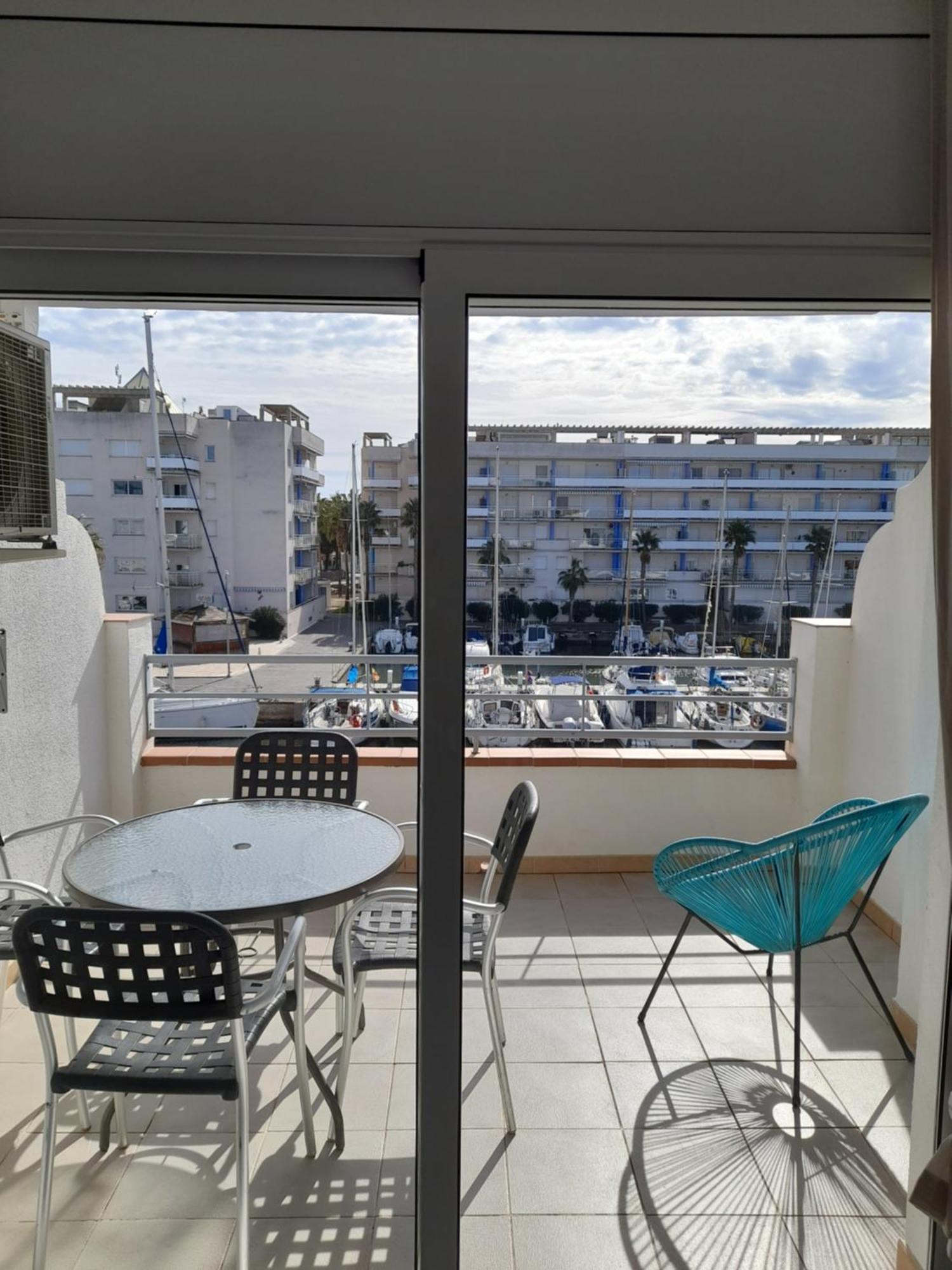 Appartement Lumineux Sur Les Canaux 罗萨斯 外观 照片